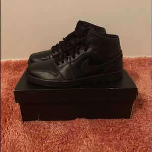 Air Jordan 1 mid
